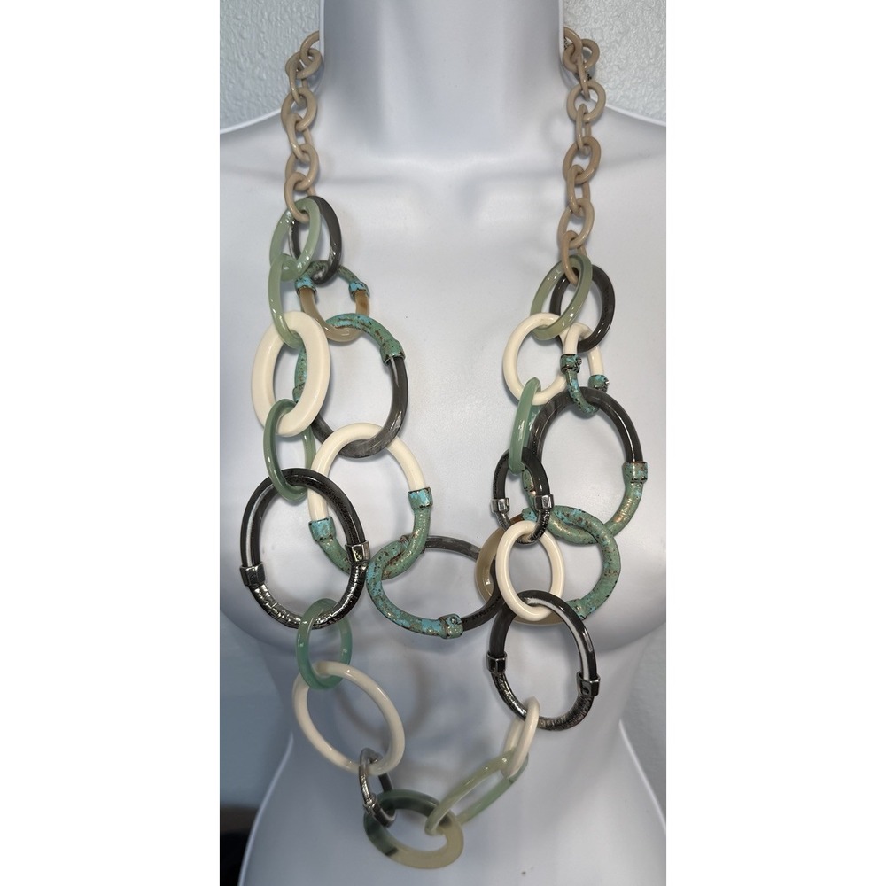 NEW Rara Avis by Iris Apfel GREEN CREAM  Acrylic OVAL  Statement  Necklace RARE